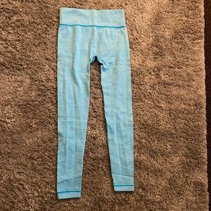 Seamless workout leggings. Never worn